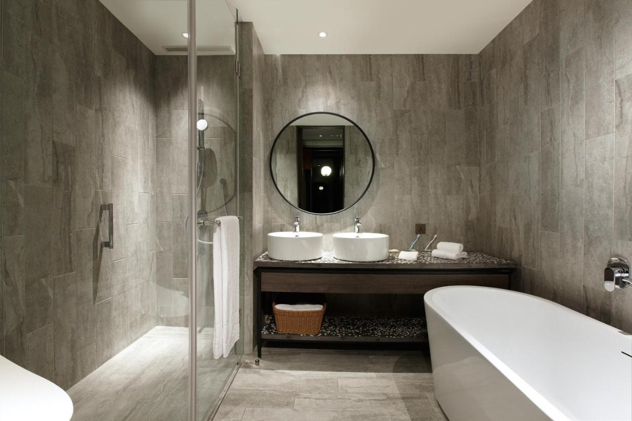 Cozzi Blu Hotel Trung Lịch Ngoại thất bức ảnh Bathroom