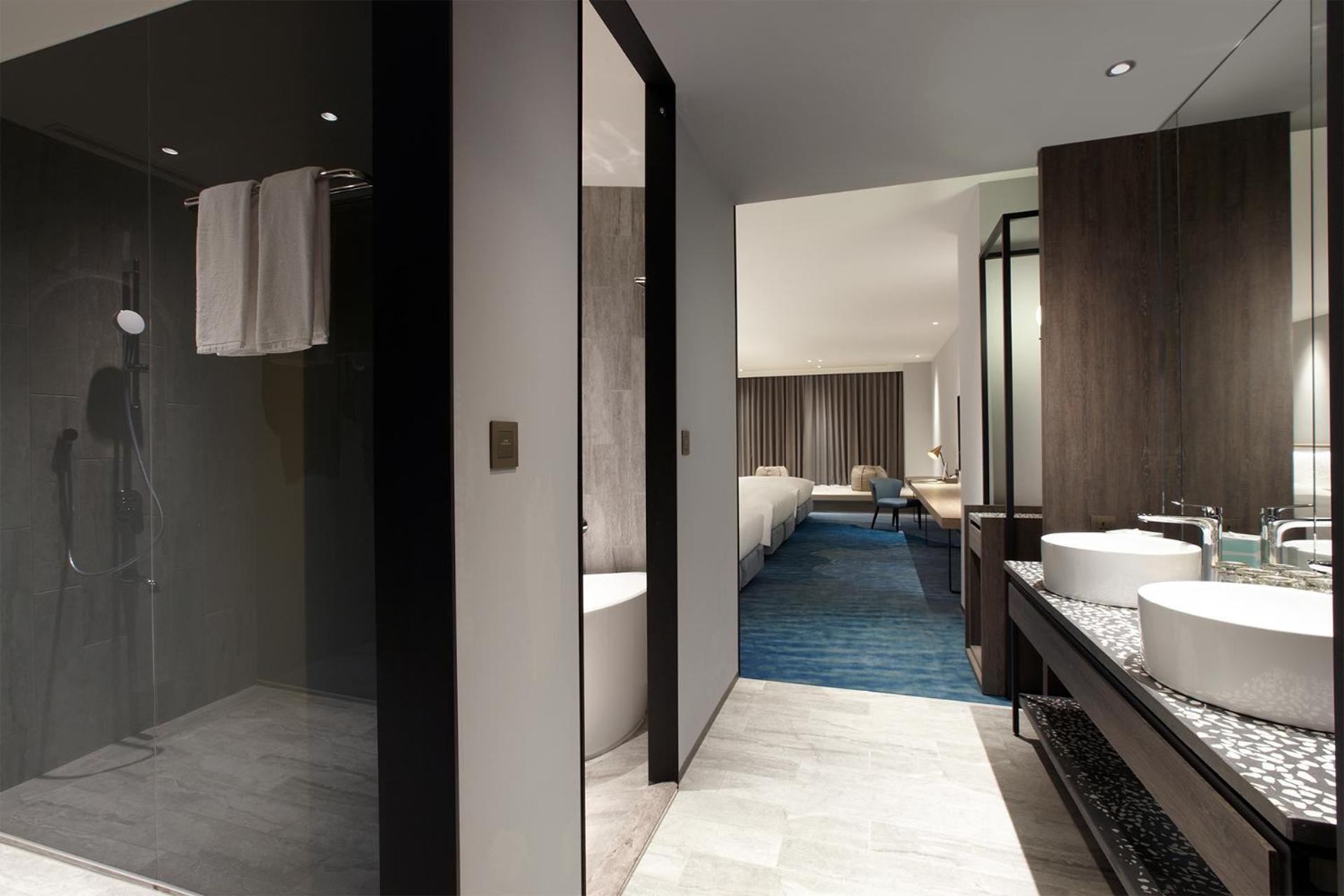 Cozzi Blu Hotel Trung Lịch Ngoại thất bức ảnh A bathroom at the hotel